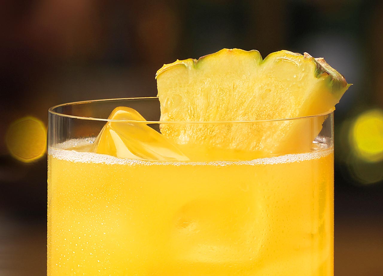 Coconut & Pineapple Rum Cocktail Recipe – Bacardi
